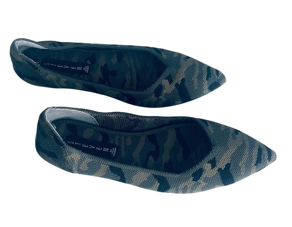 Steven Steve Madden Women's 7 'Rosy' Camouflage Pointed Toe Knit Flat